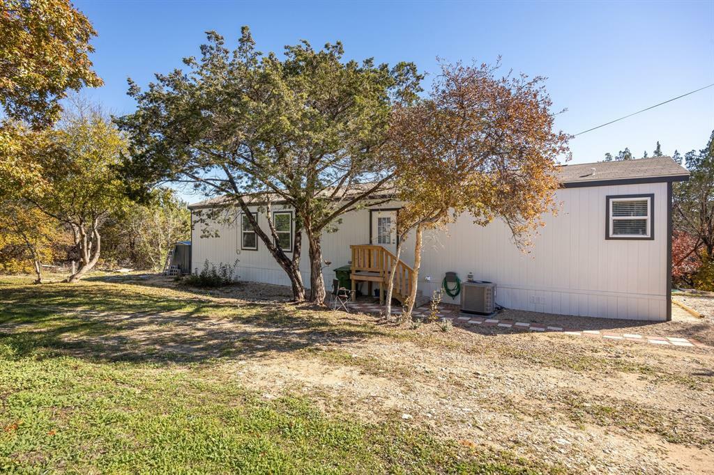 Property Photo:  2611 Creekview Drive  TX 76048 