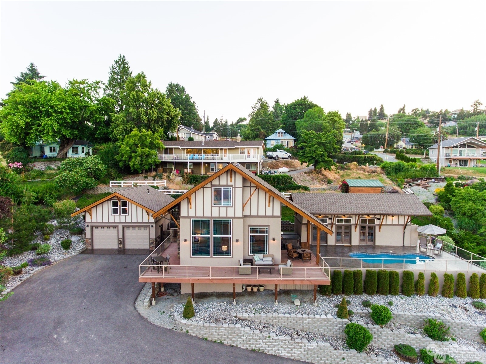 Property Photo:  408 Manson Boulevard  WA 98831 