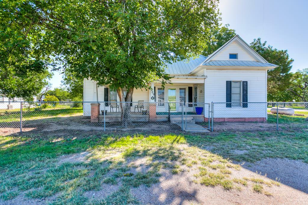 Property Photo:  209 S Blanco Ave  TX 79506 