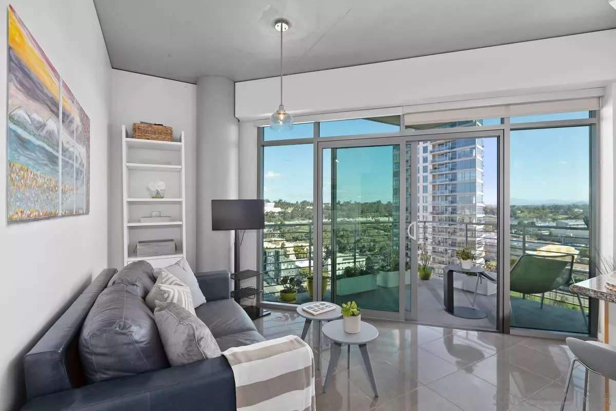 Property Photo:  801 Ash St 1302  CA 92101 