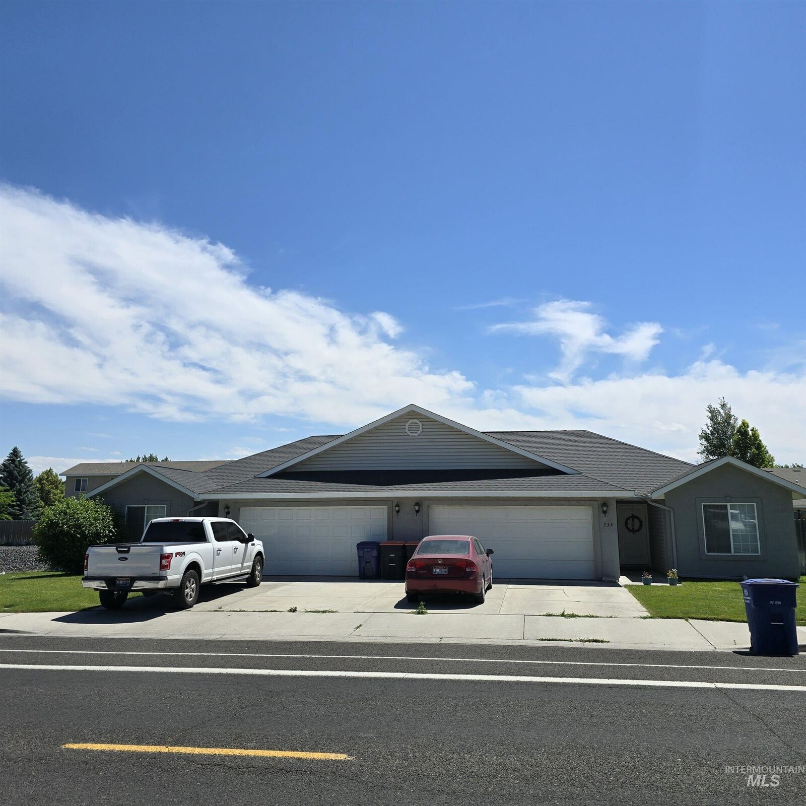 Property Photo:  731/733 Caswell Ave. West  ID 83301 