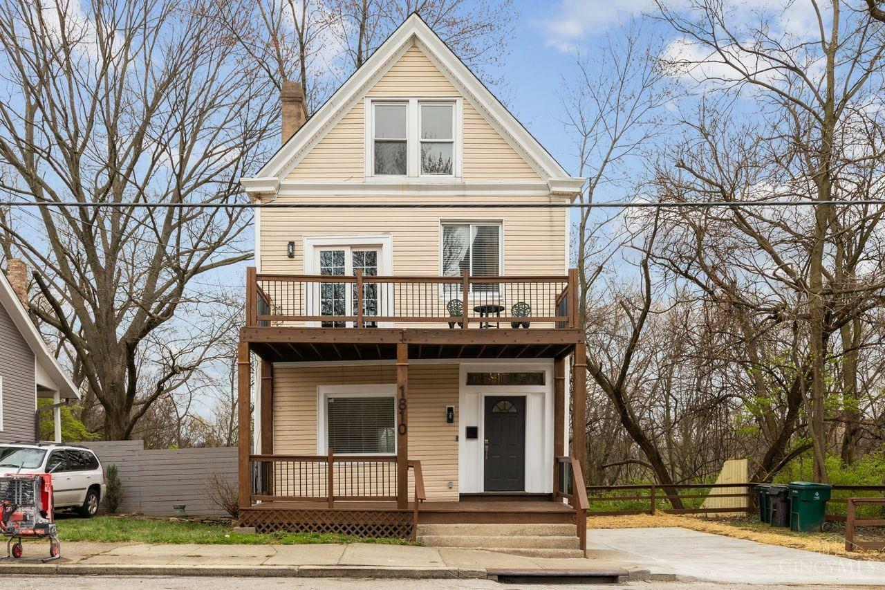 Property Photo: 1810 Highland Avenue OH 45202