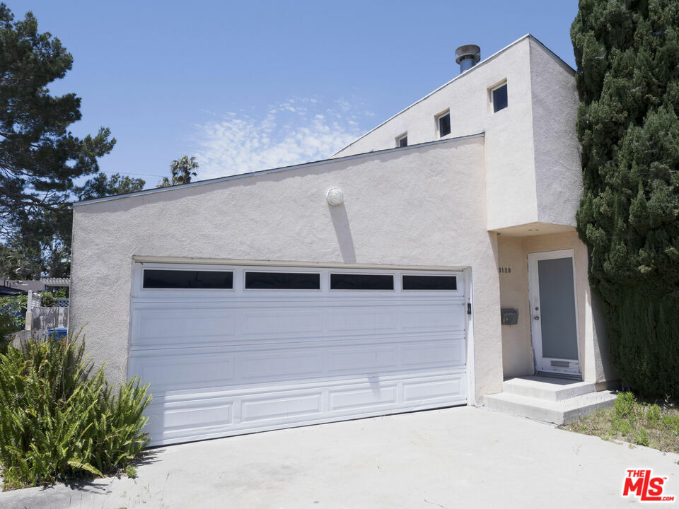 Property Photo:  3129   Yale Ave  CA 90292 