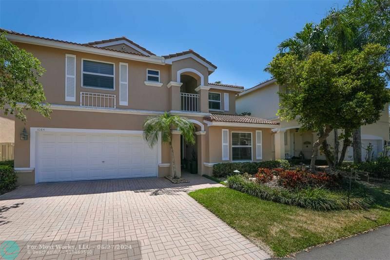 1084 Corkwood St  Hollywood FL 33019 photo