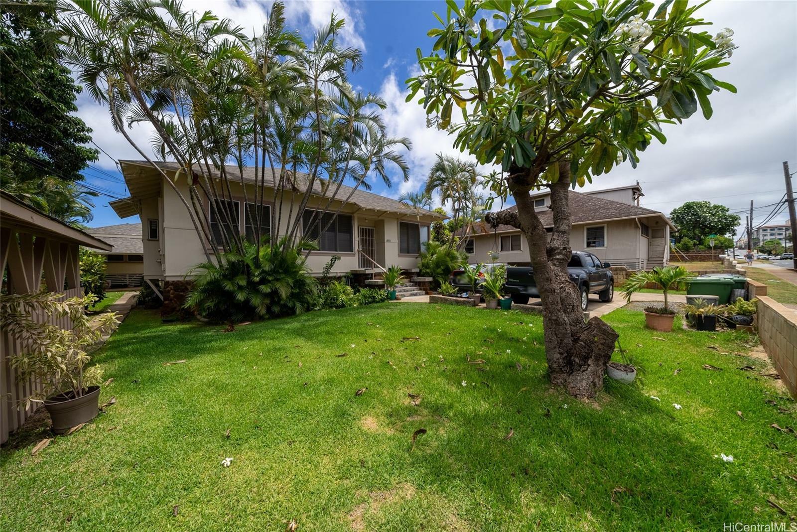 3811 Waialae Avenue  Honolulu HI 96816 photo