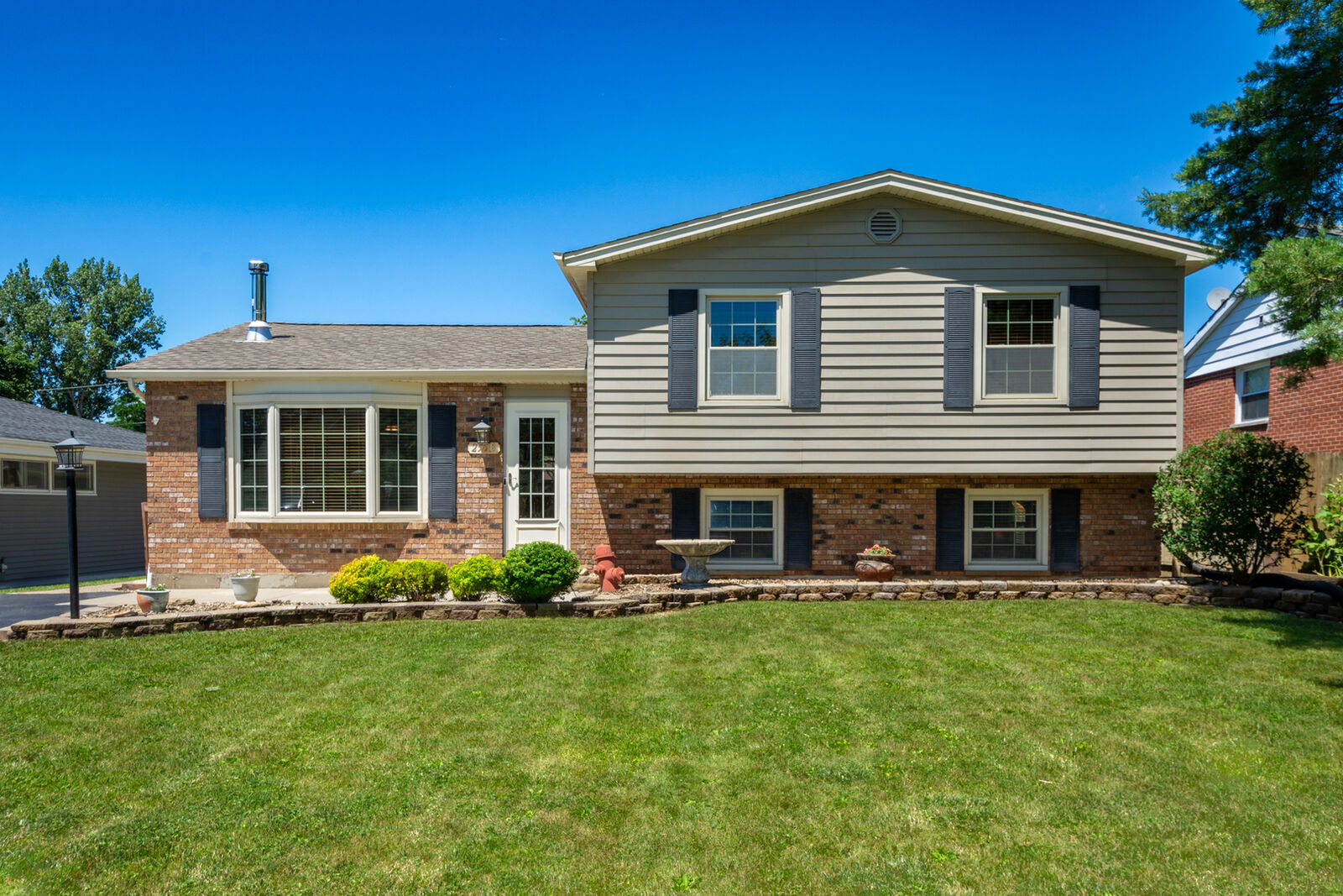 Property Photo: 25518 W Wacker Drive IL 60046