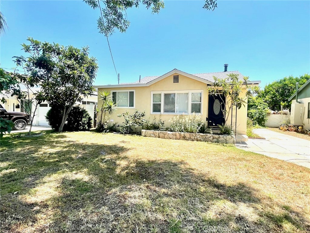 Property Photo:  6222 Mary Ellen Avenue  CA 91401 