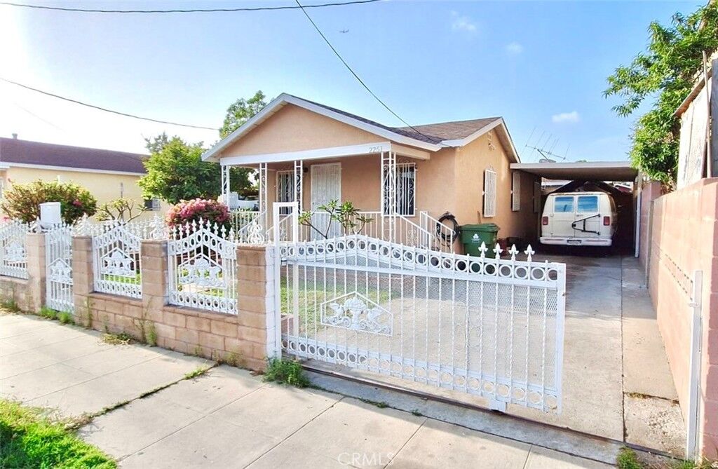Property Photo:  2251 E 108th Street  CA 90059 