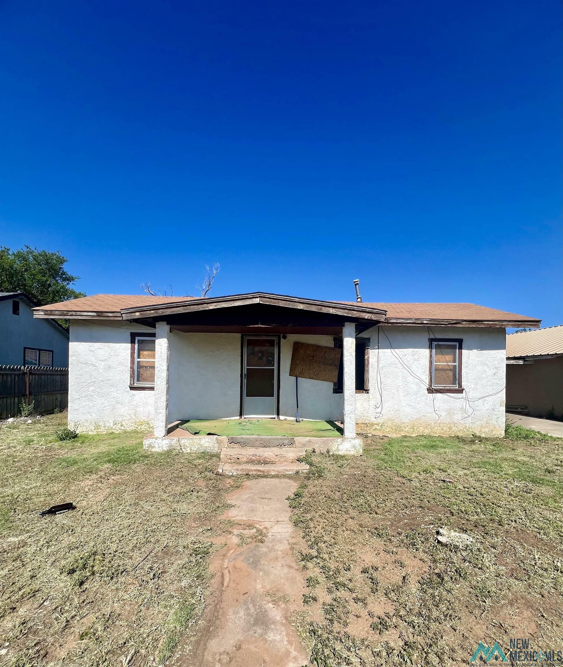 Property Photo:  1216 Hinkle Street  NM 88101 