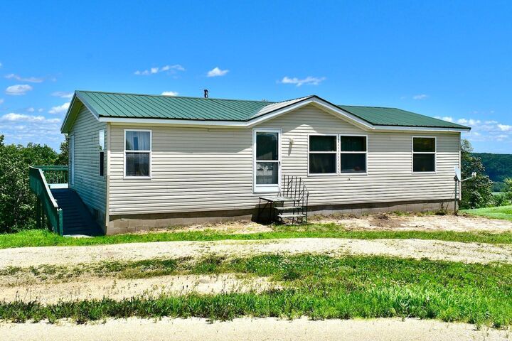 18484 Grandview Ridge Road  Rollingstone Twp MN 55987 photo