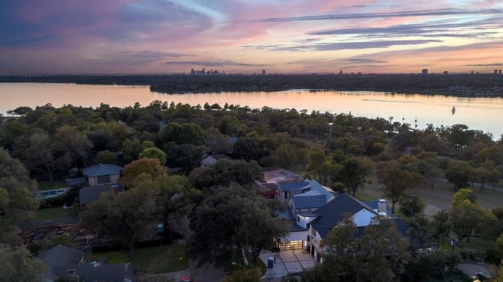 Property Photo:  9457 Waterview Road  TX 75218 