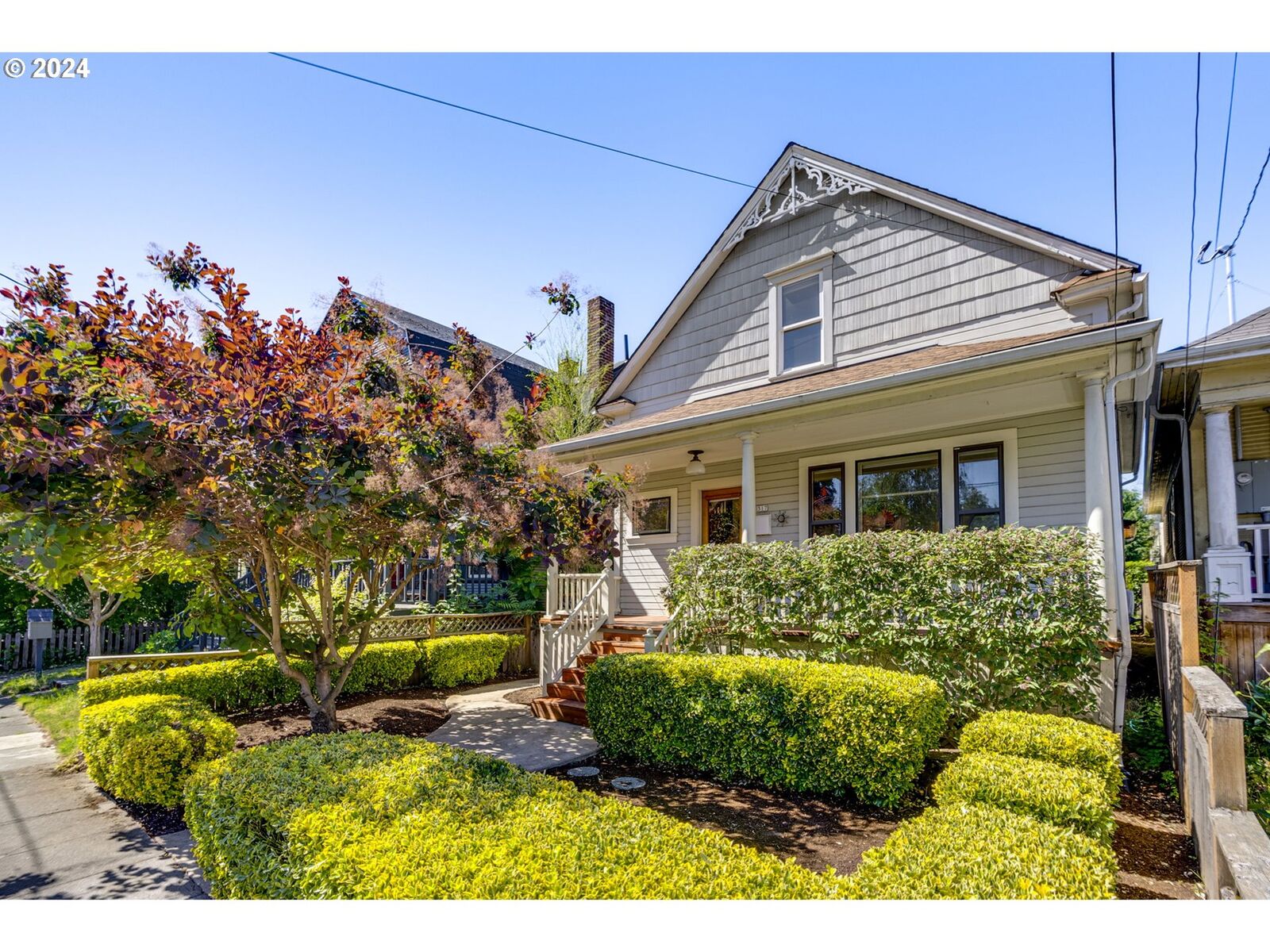 Property Photo:  517 NE Tillamook St  OR 97212 