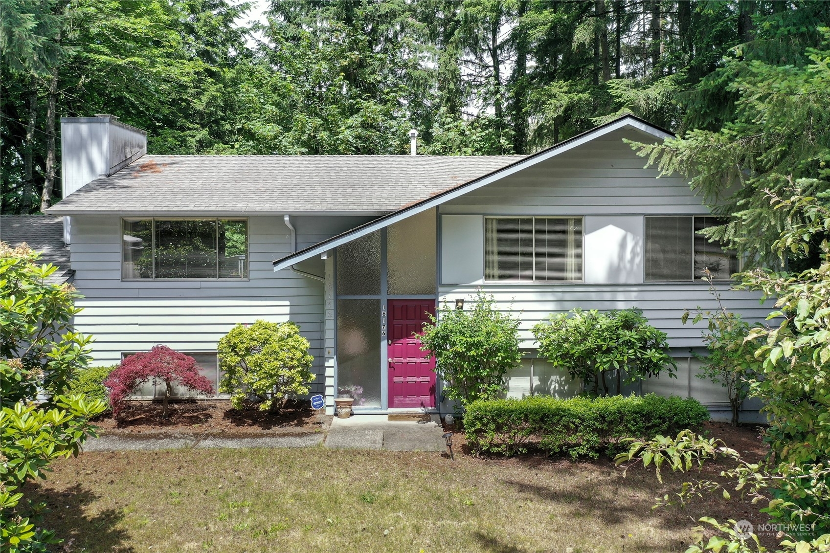 Property Photo:  16176 SE 42nd Street  WA 98006 