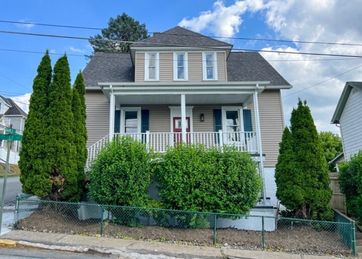 Property Photo: 108 Vance Street PA 15631