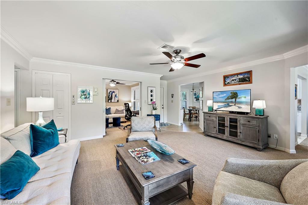 Property Photo:  828 10th Ave S 828  FL 34102 