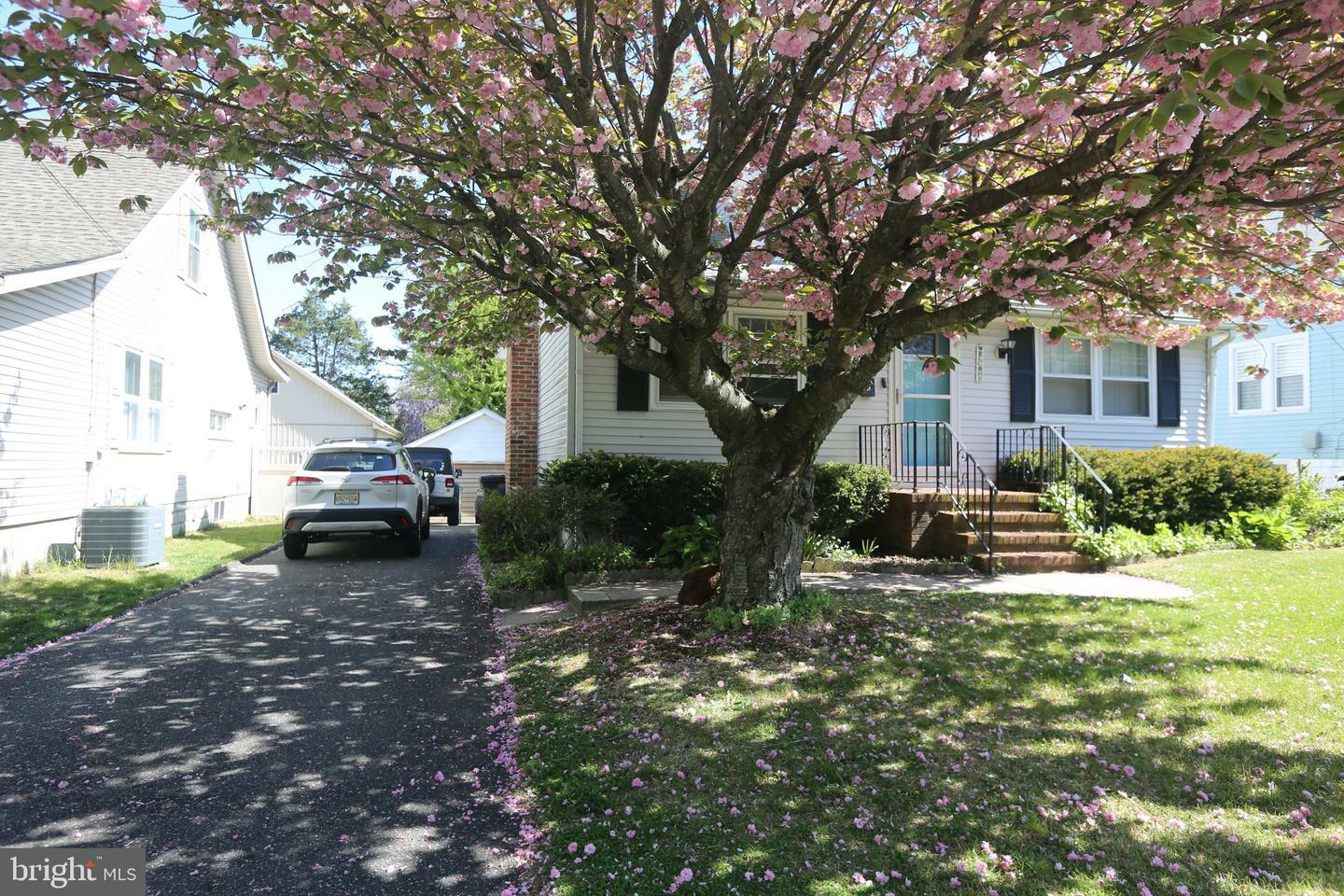 Property Photo:  321 Swarthmore Road  NJ 08028 