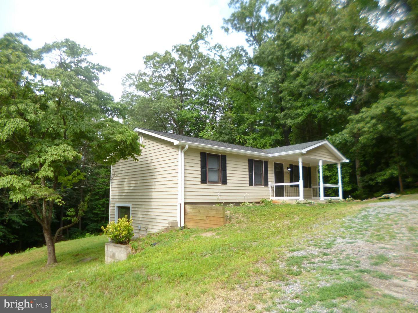 Property Photo:  26480 Country Club Lane  VA 22546 