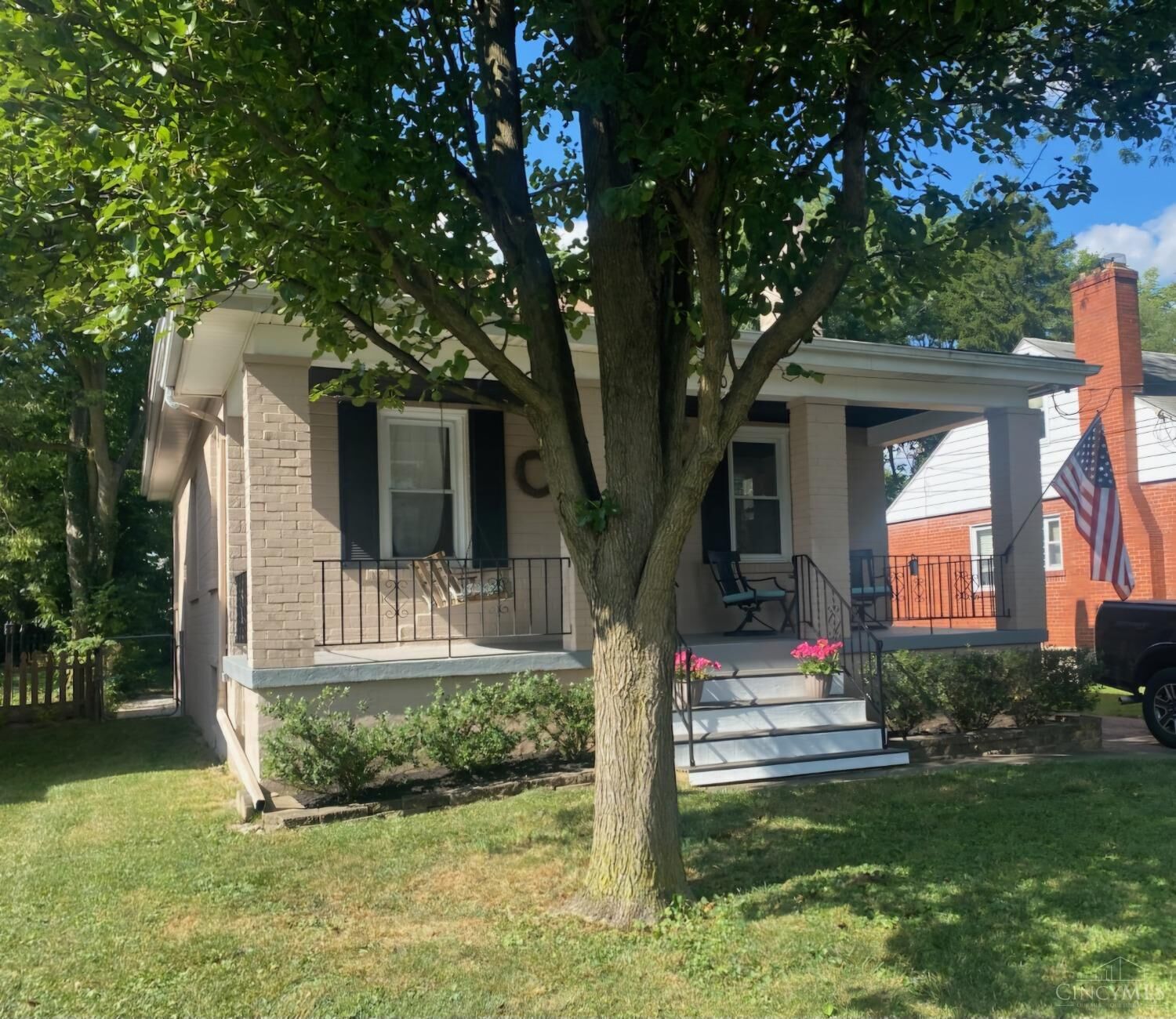 Property Photo: 4410 Redmont Avenue OH 45236