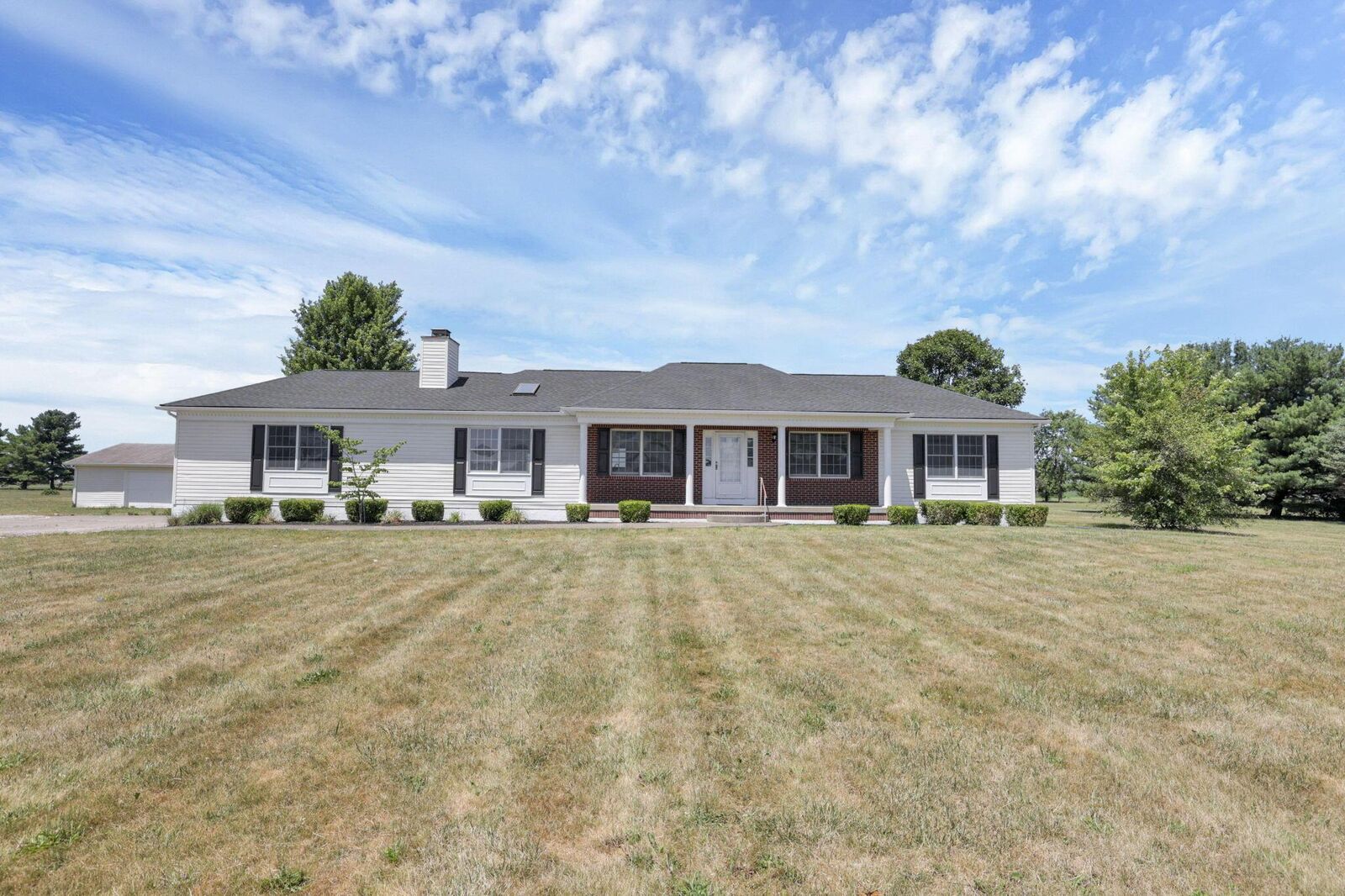 Property Photo: 12865 Lockbourne Eastern Road OH 43103