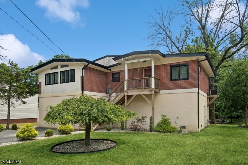 15 Roosevelt St  Pequannock Twp. NJ 07440 photo