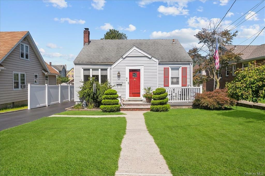 Property Photo:  18 Oak Terrace  NY 10901 