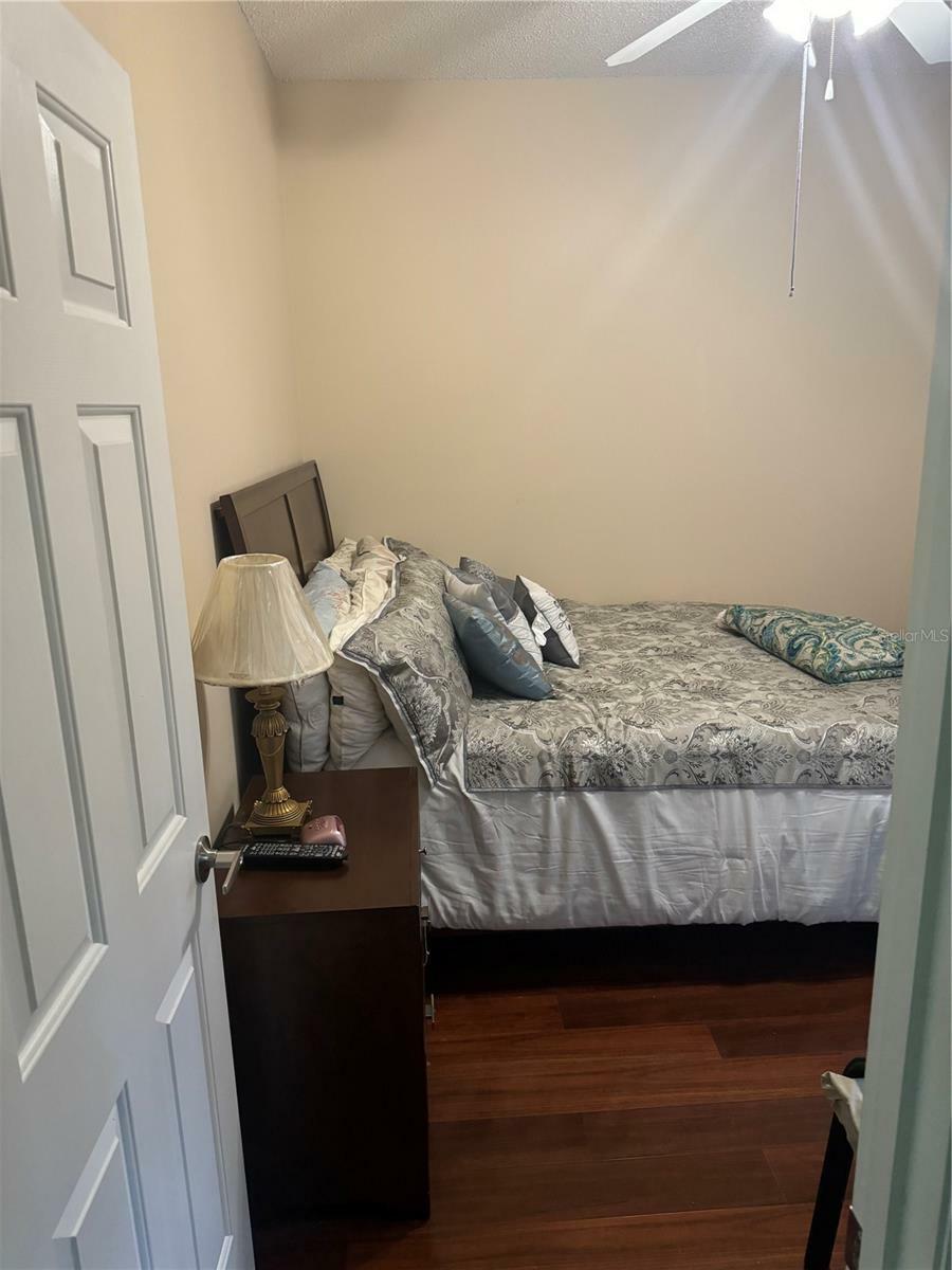Property Photo: 535 Brentford Court FL 34758