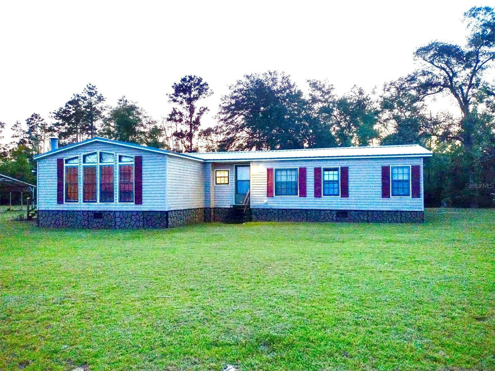 Property Photo:  3850 Missouri Road  FL 32446 