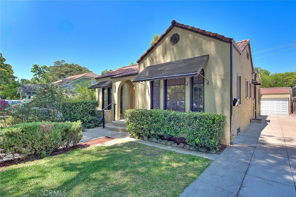 Property Photo:  1017 Diamond Avenue  CA 91030 