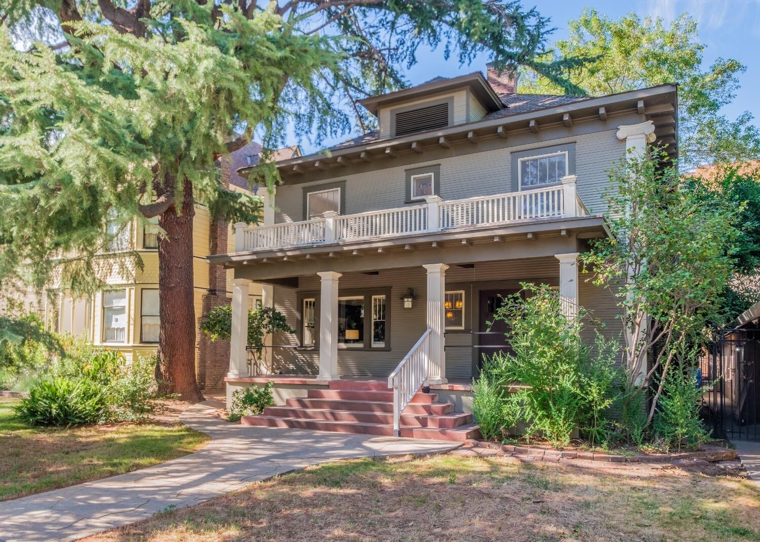 Property Photo: 2529 Capitol Avenue CA 95816