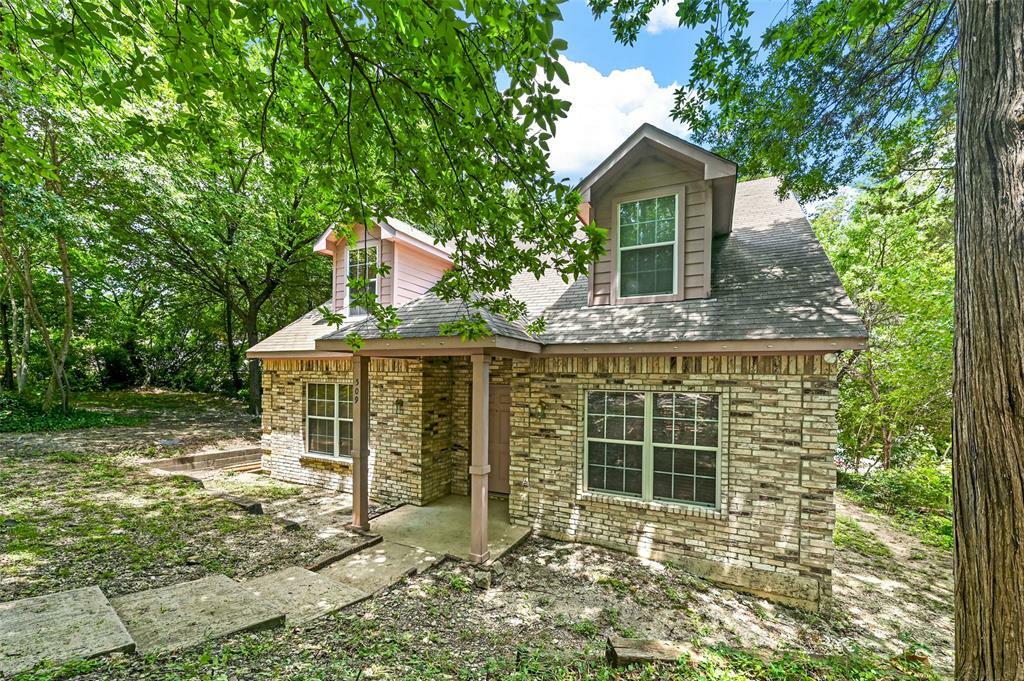 Property Photo:  509 W Red Bird Lane  TX 75116 