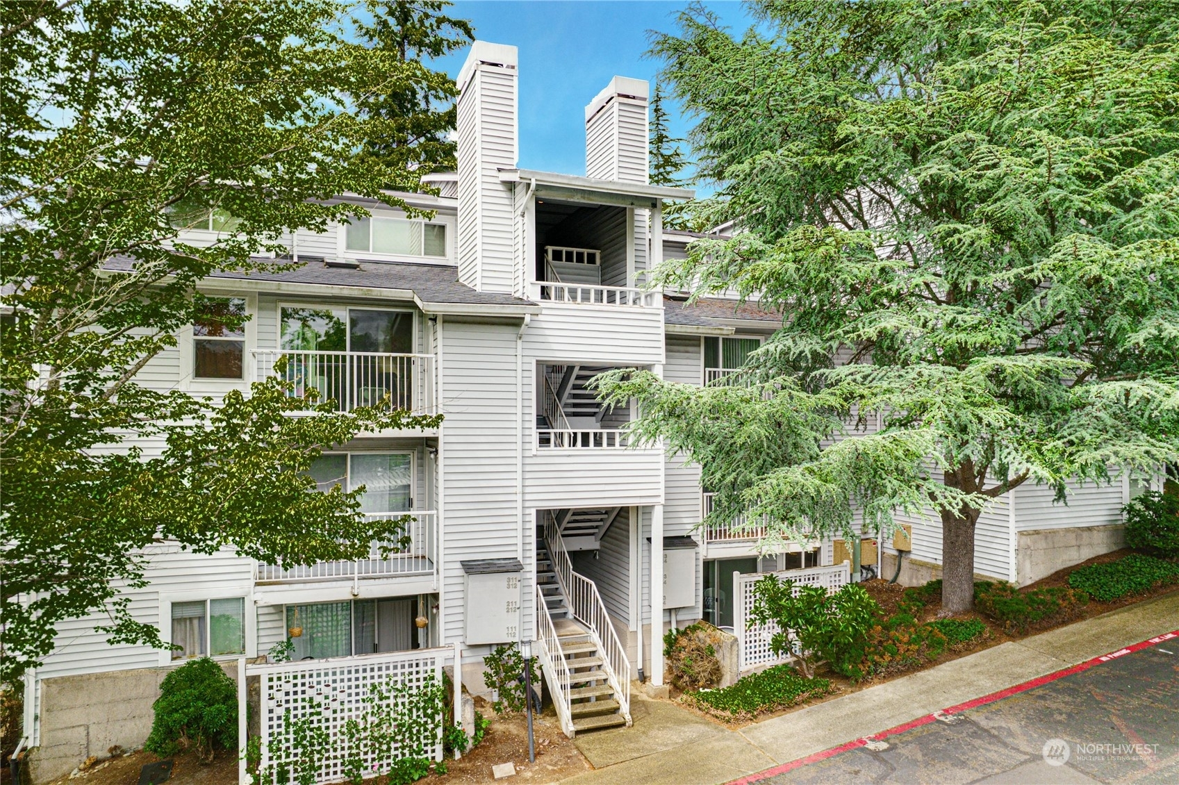 Property Photo: 4106 Factoria Boulevard SE 114 WA 98006