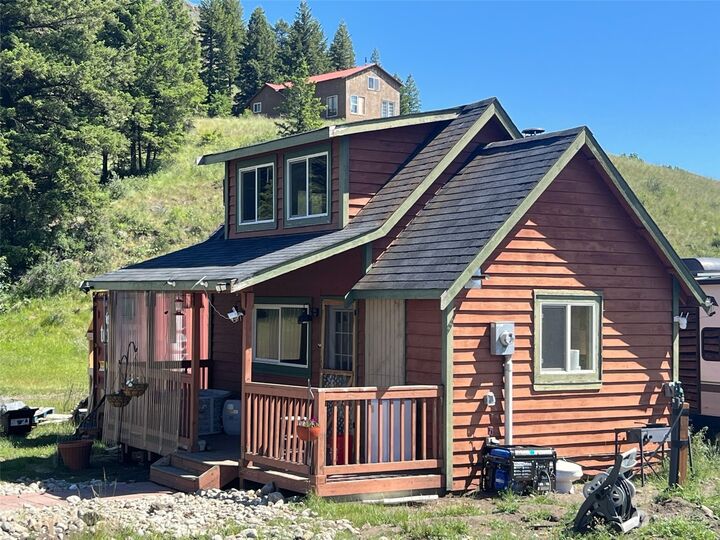 Property Photo:  2  Mountain View Drive N  WA 98844 