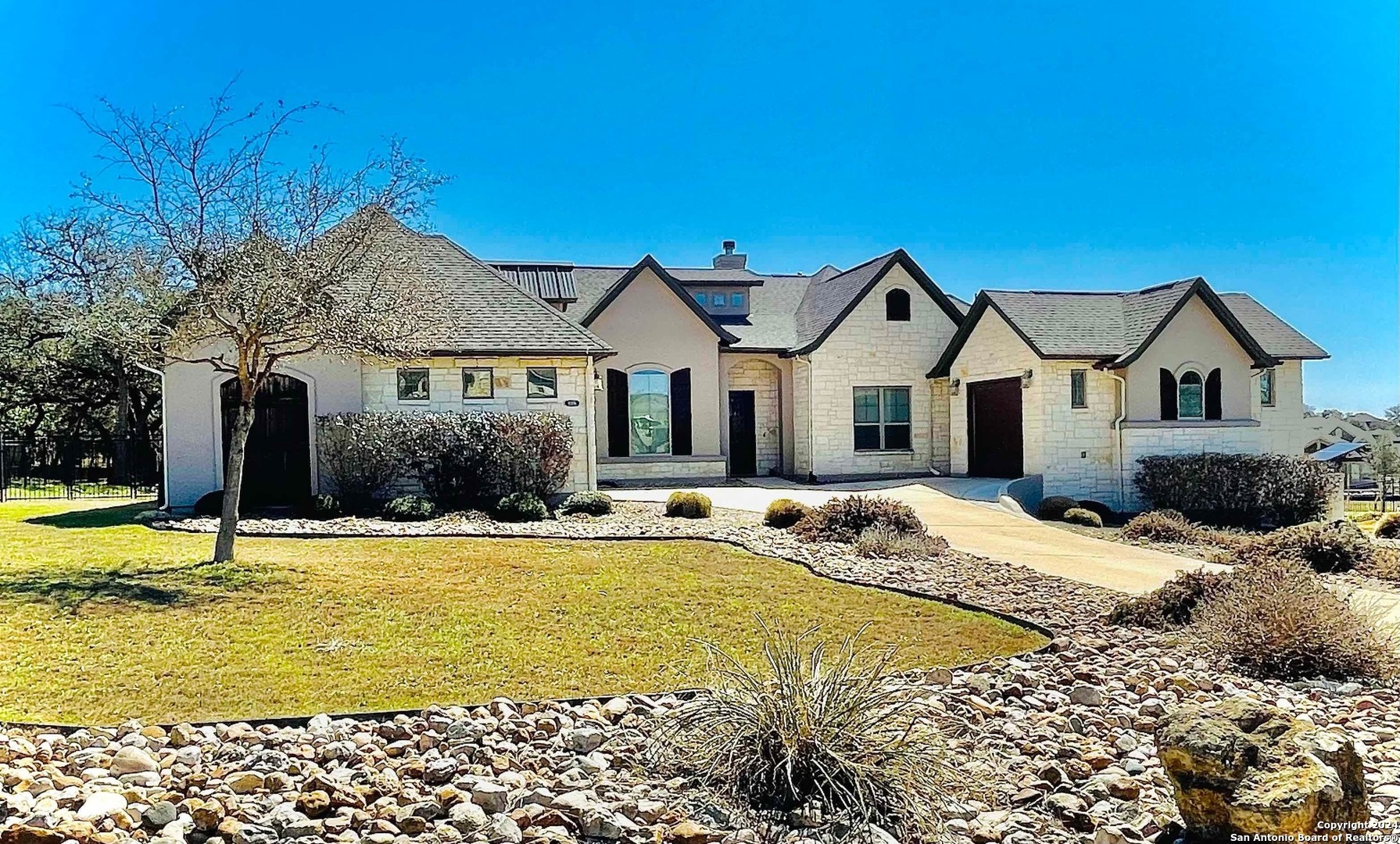 Property Photo: 8306 Garden Arbor TX 78266