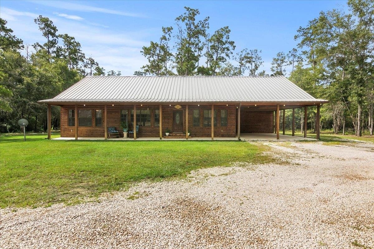 Property Photo:  1100 County Road 784  TX 77612 