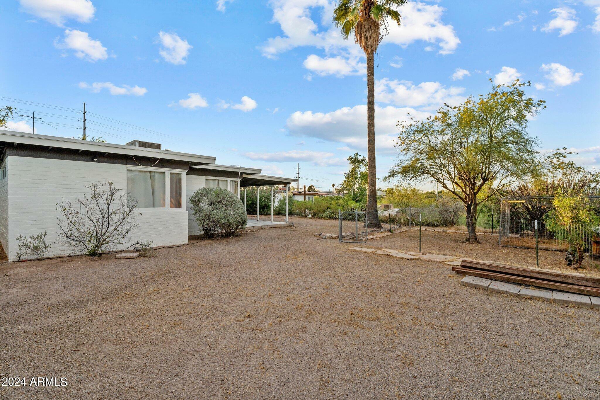 Property Photo:  774 W La Golondrina Drive  AZ 85390 