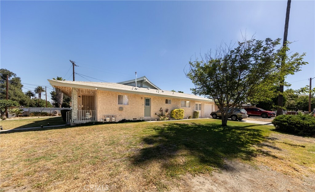 Property Photo:  26070 San Jacinto Street  CA 92543 