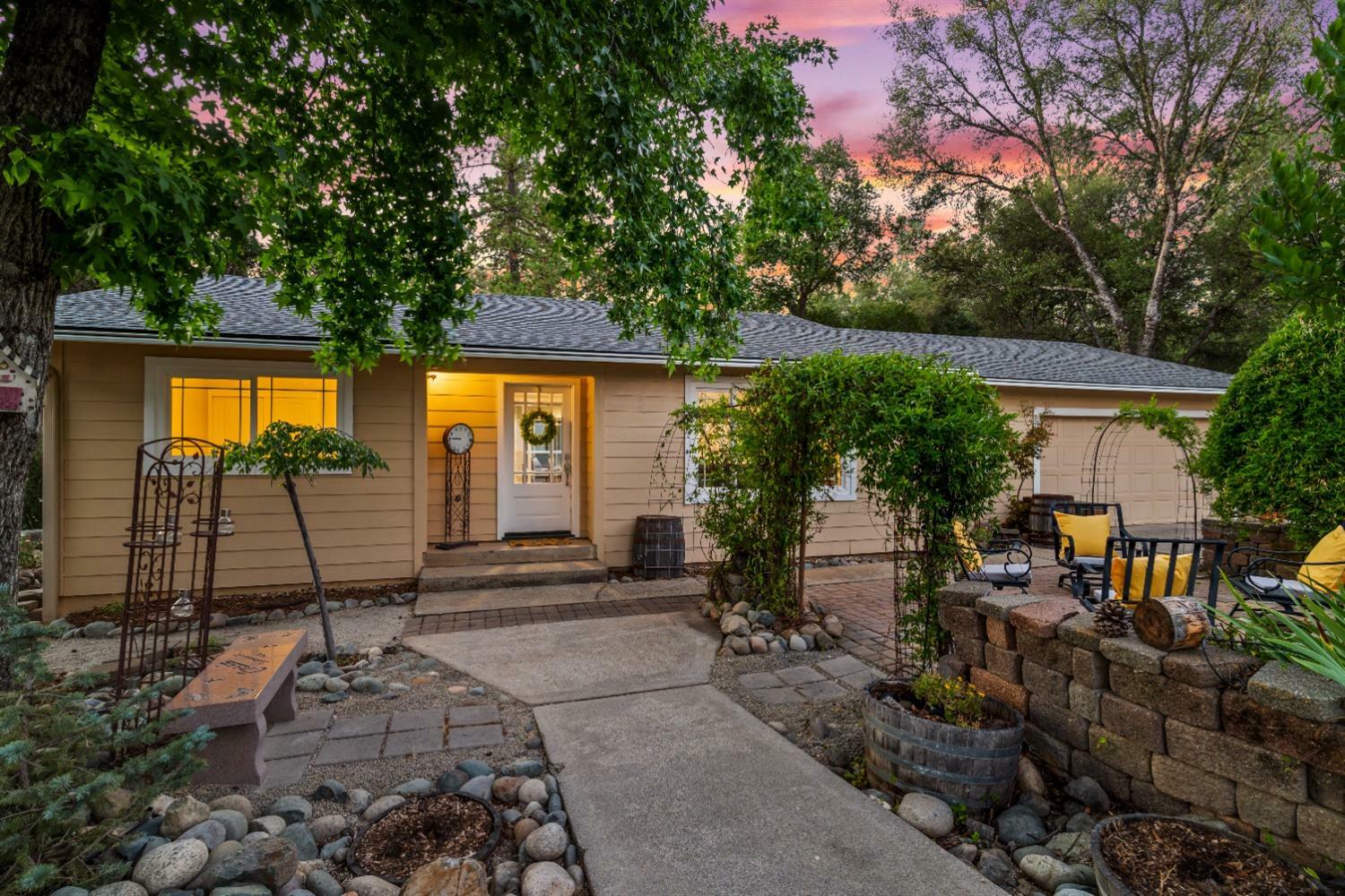 Property Photo:  17856 Jayhawk Drive  CA 95946 