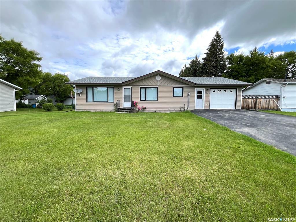 1506 Mark Avenue  Moosomin SK S0G 3N0 photo