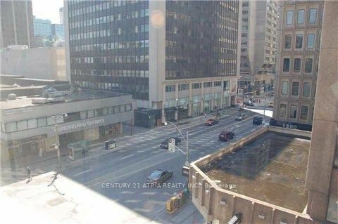 Property Photo: 80 Cumberland St 501 ON M5R 3V1