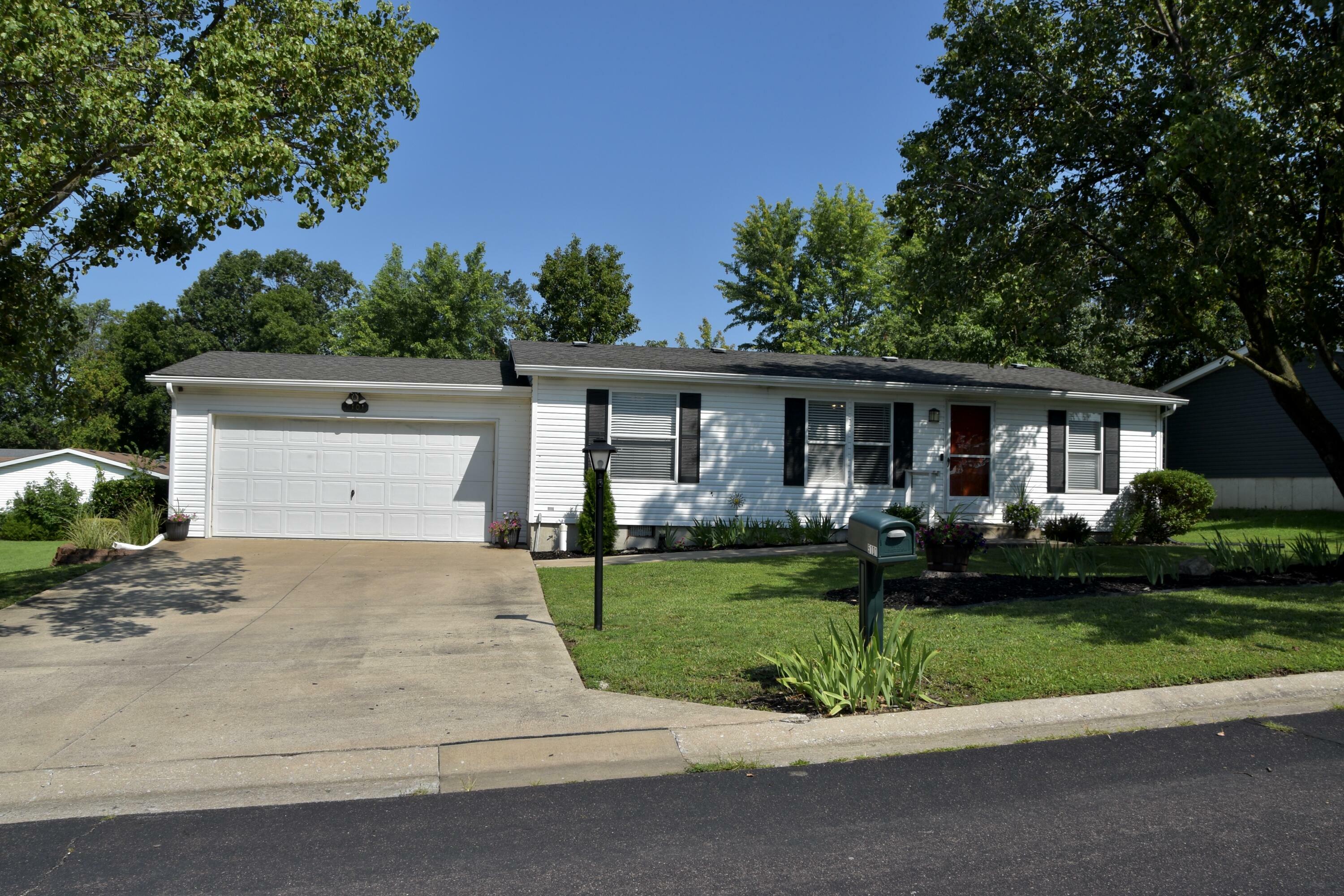 Property Photo:  5101 N Lotus Lp  MO 65202 