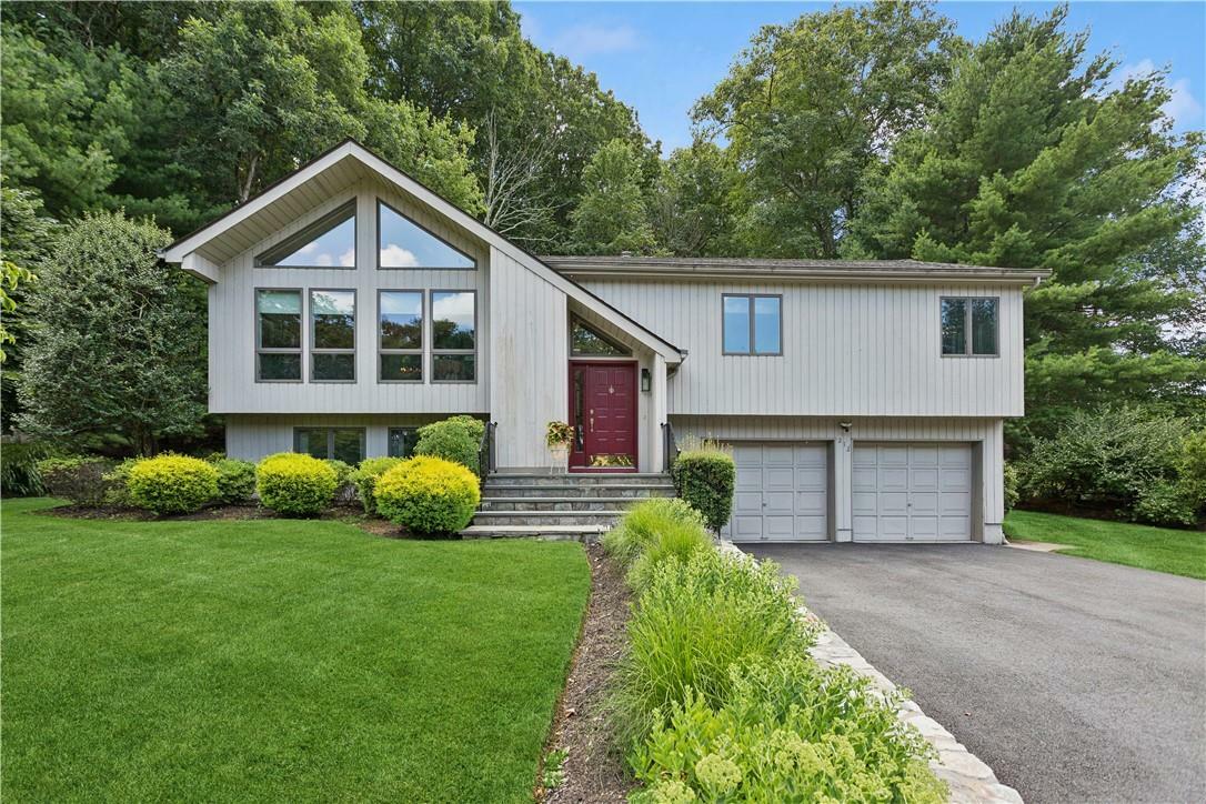 Property Photo:  212 Briarwood Drive  NY 10589 