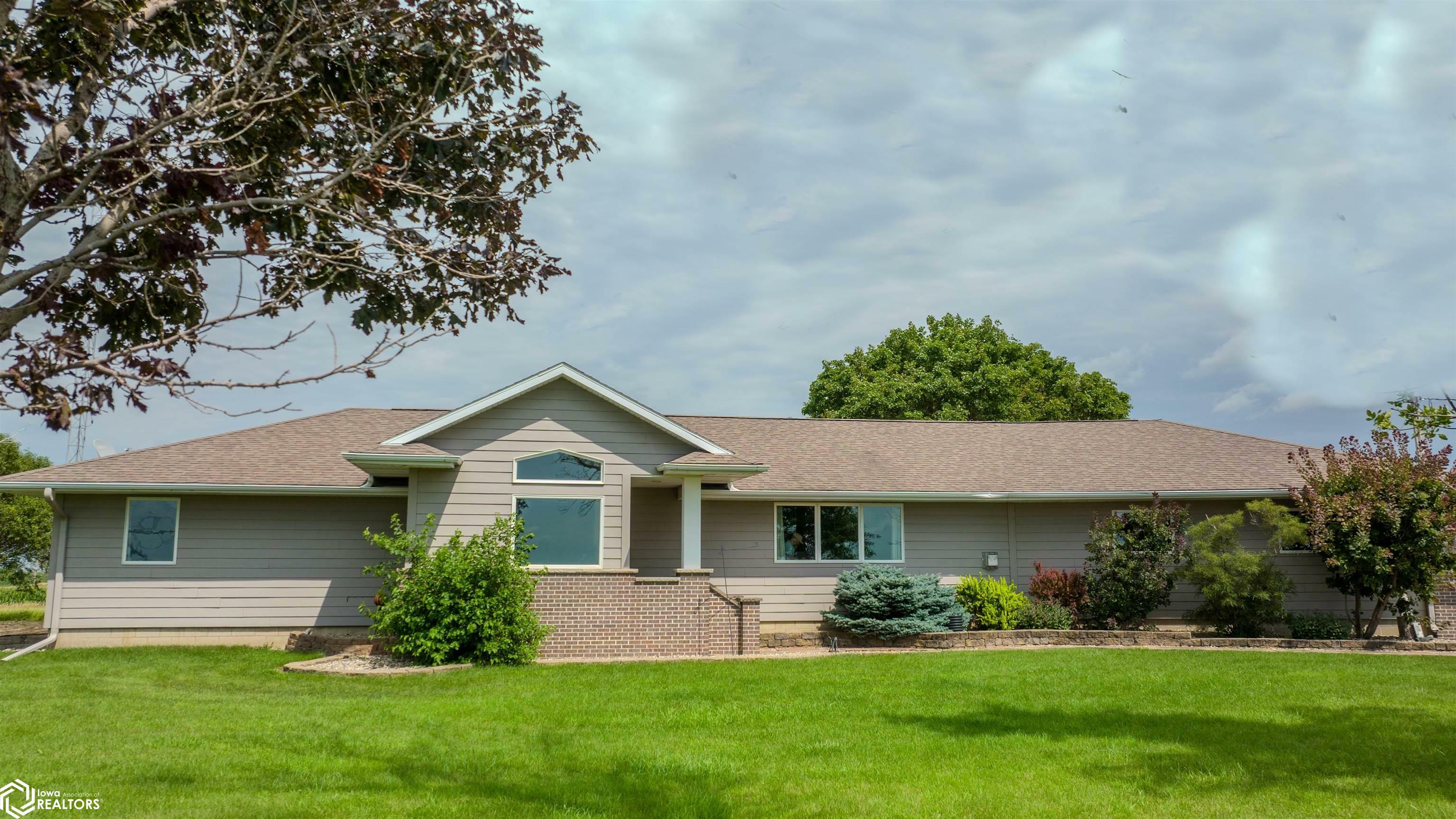 Property Photo:  1808 Poplar Grove Avenue  IA 50034 