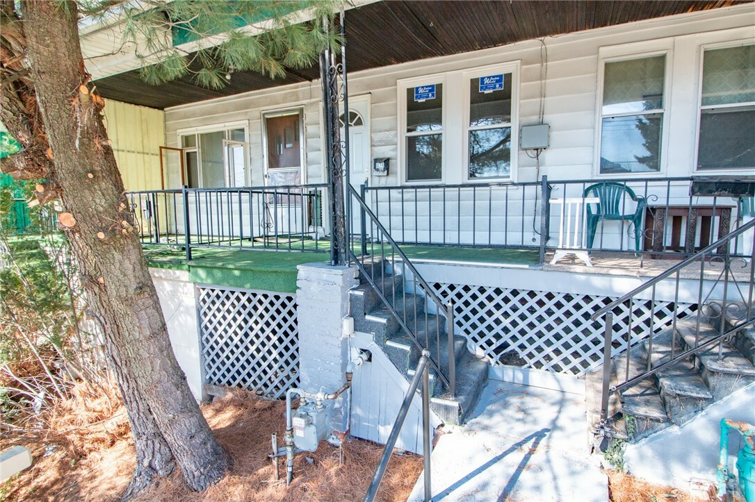 Property Photo:  2123 Lloyd Ave  PA 15218 