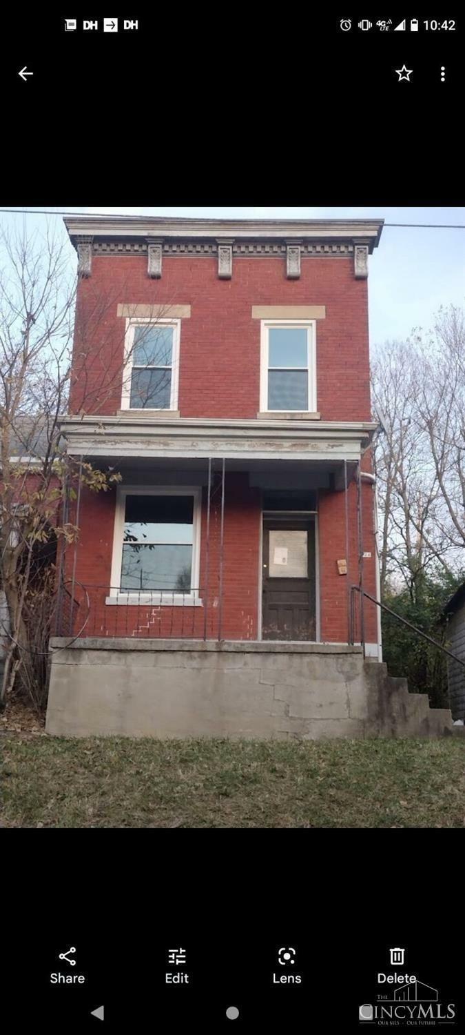 Property Photo:  926 Fairbanks Avenue  OH 45205 