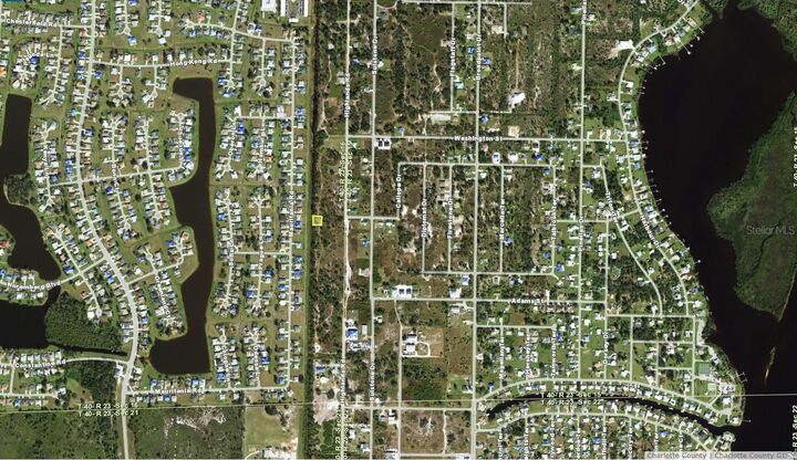 Property Photo: 2319 Dumont Drive FL 33983