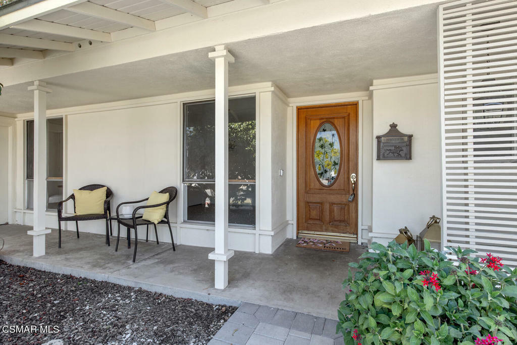 Property Photo:  45 N San Mateo Avenue  CA 93004 