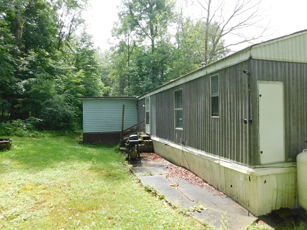 Property Photo:  340 Ellis Creek Road  NY 14892 