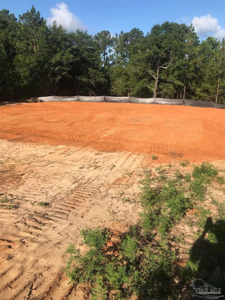 Property Photo:  5878 Saratoga Dr  FL 32536 