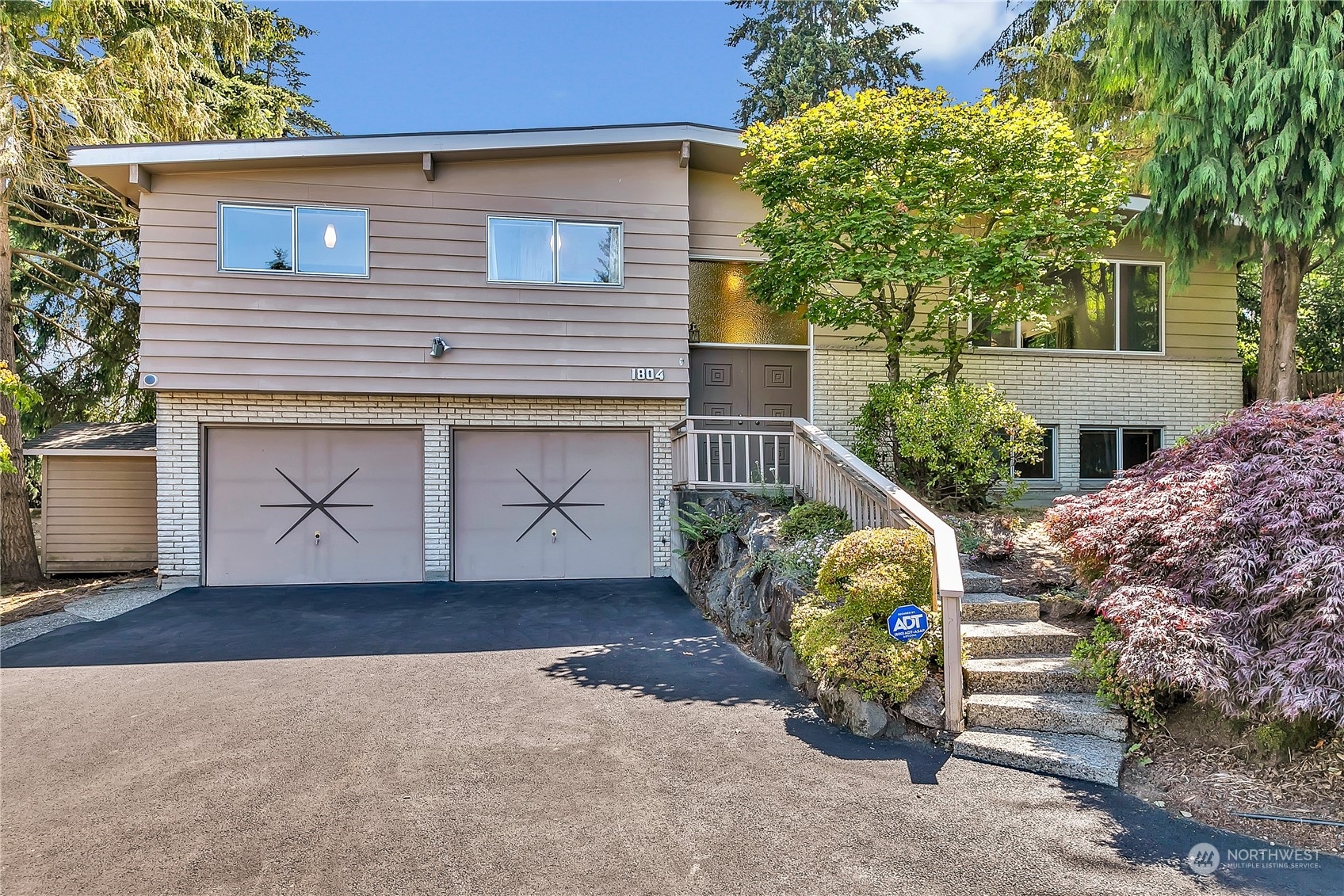 Property Photo:  1804 SW 166th Place  WA 98166 