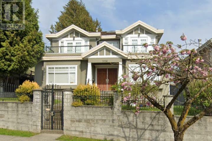 Photo de la propriété:  7938 Victoria Drive  BC V5P 4A5 